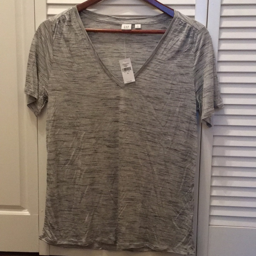 NWT Gap gray lightweight tee